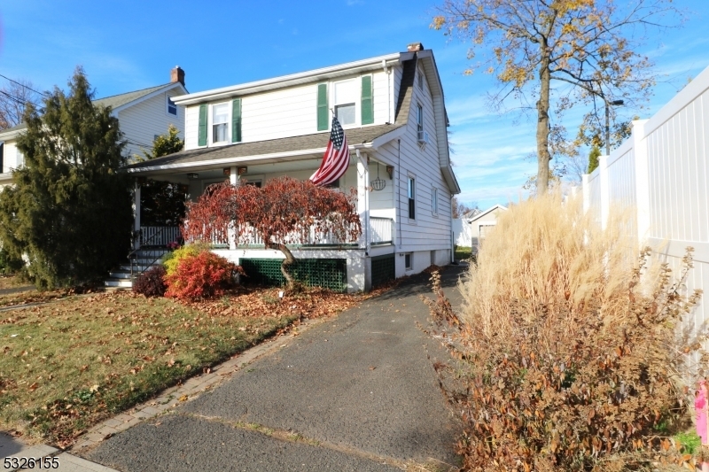 Property Photo:  161 E Cliff St  NJ 08876 