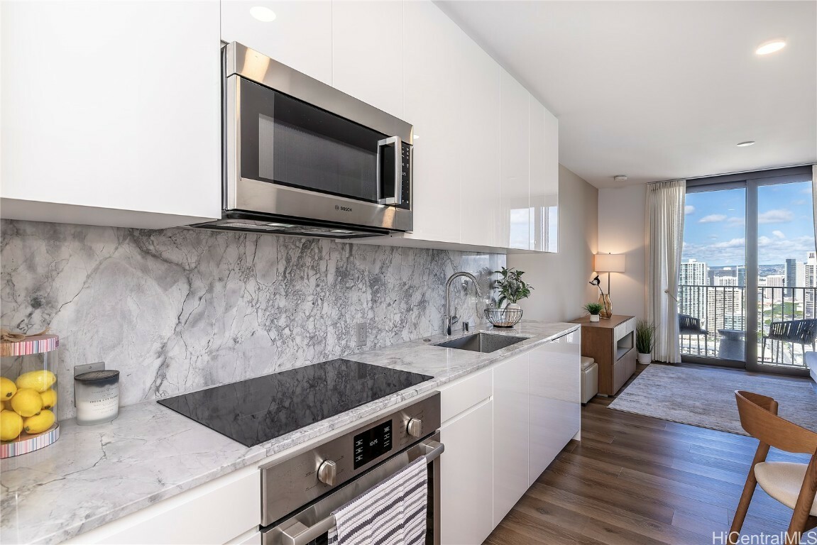 Property Photo:  987 Queen Street 3609  HI 96814 