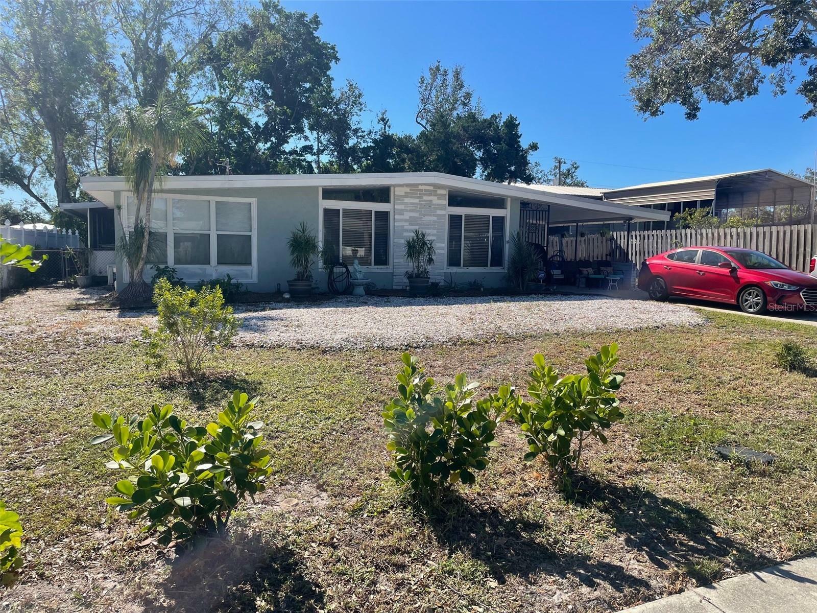 3068 Courtland Street  Sarasota FL 34237 photo