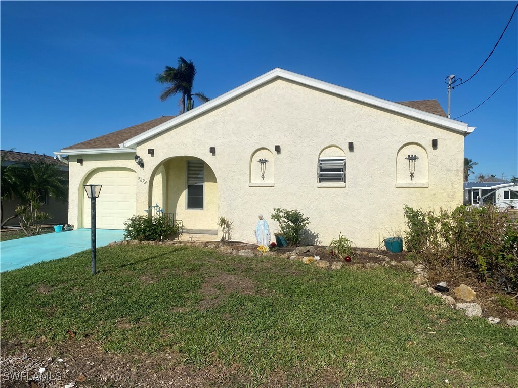 Property Photo:  2692 Clyde Street  FL 33993 