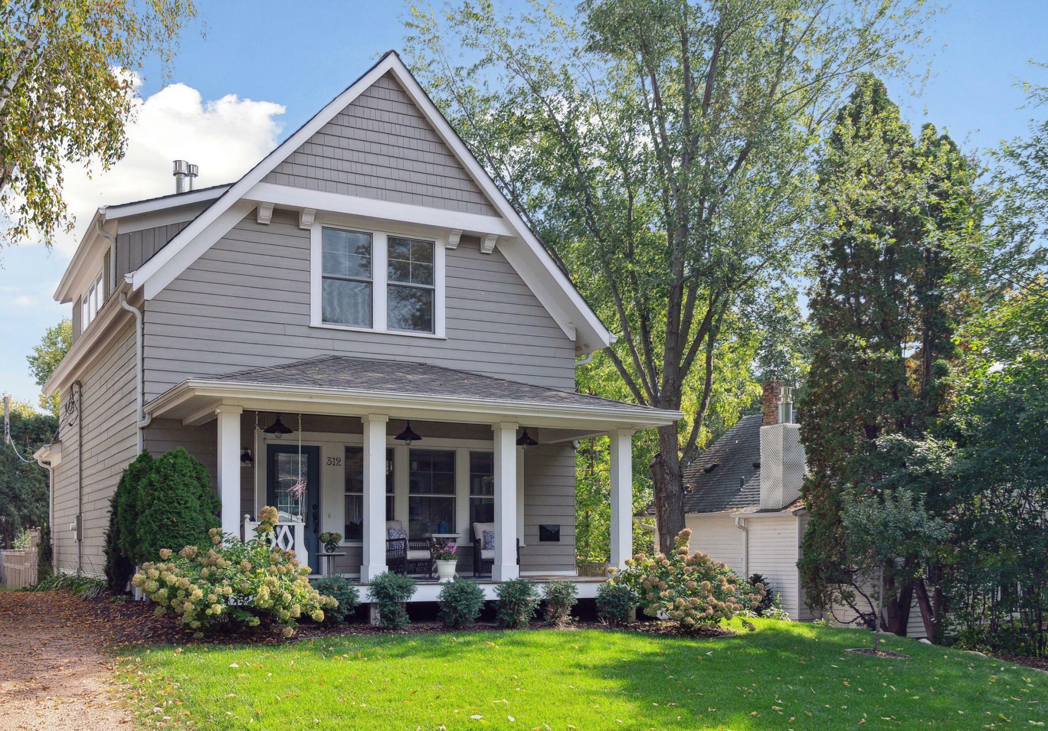 Property Photo:  312 Hampton Street  MN 55391 