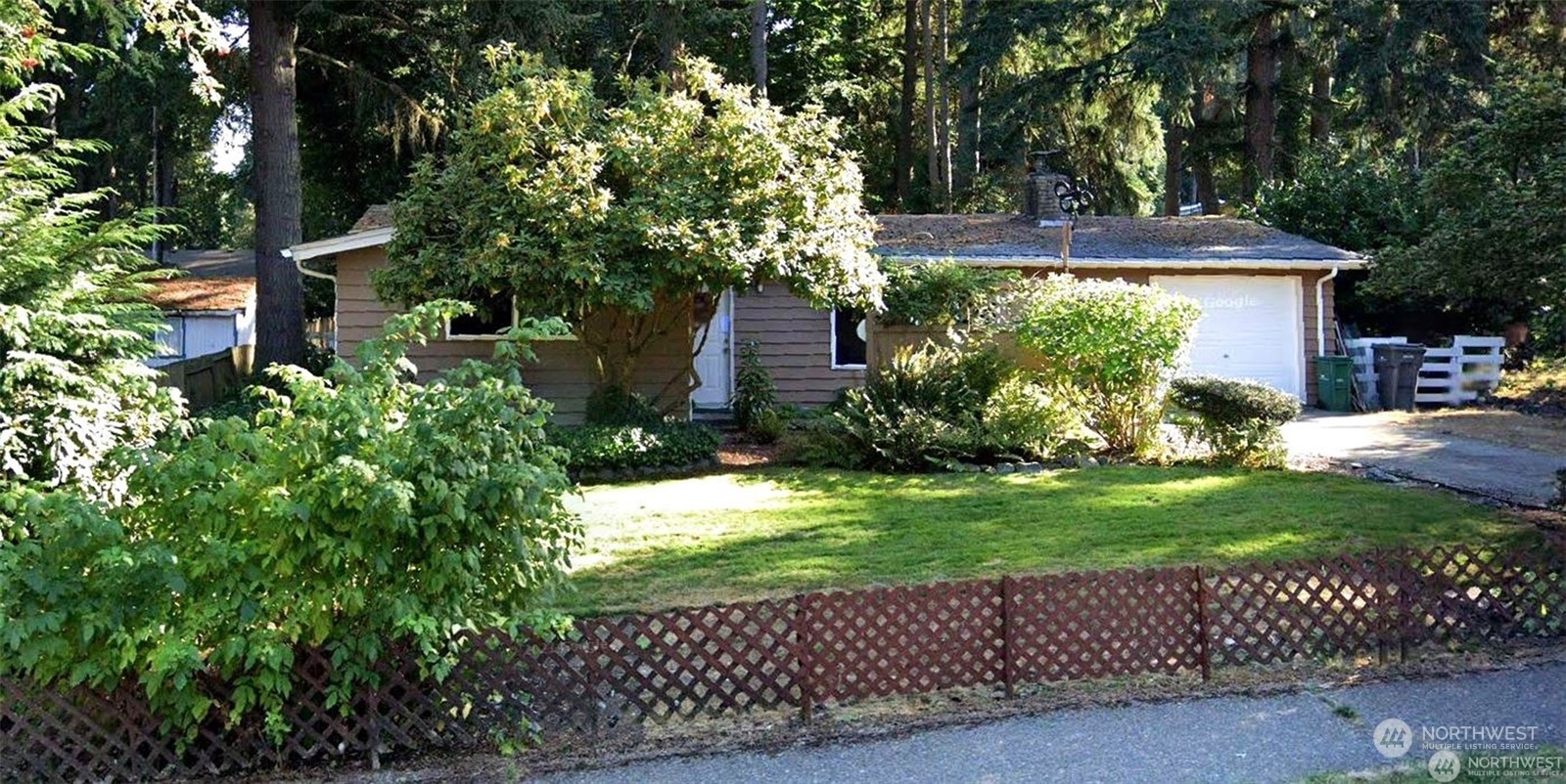 Property Photo:  13515  80th St NE  WA 98052 