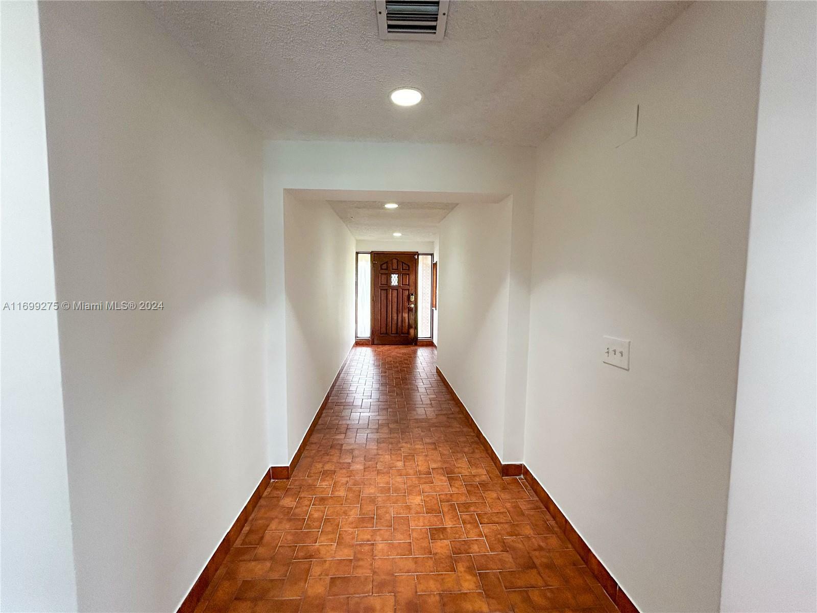 Property Photo:  8172 NW 68th Ter 8172  FL 33321 