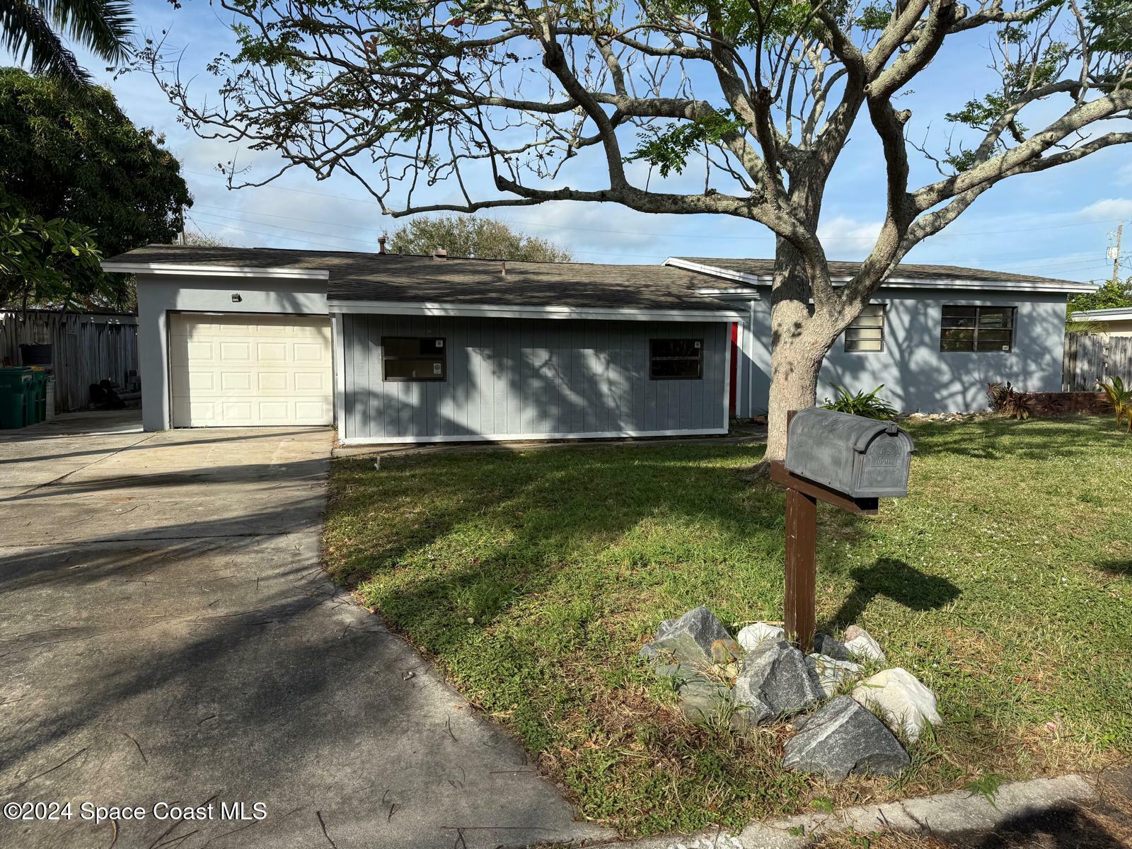 Property Photo:  329 W Arlington Street  FL 32937 