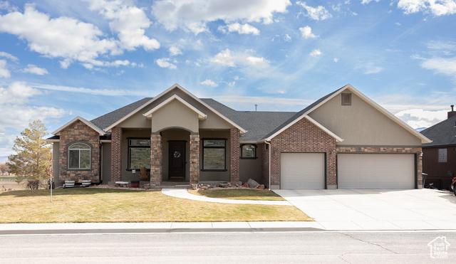 Property Photo: 2195 S 1600 W UT 84701