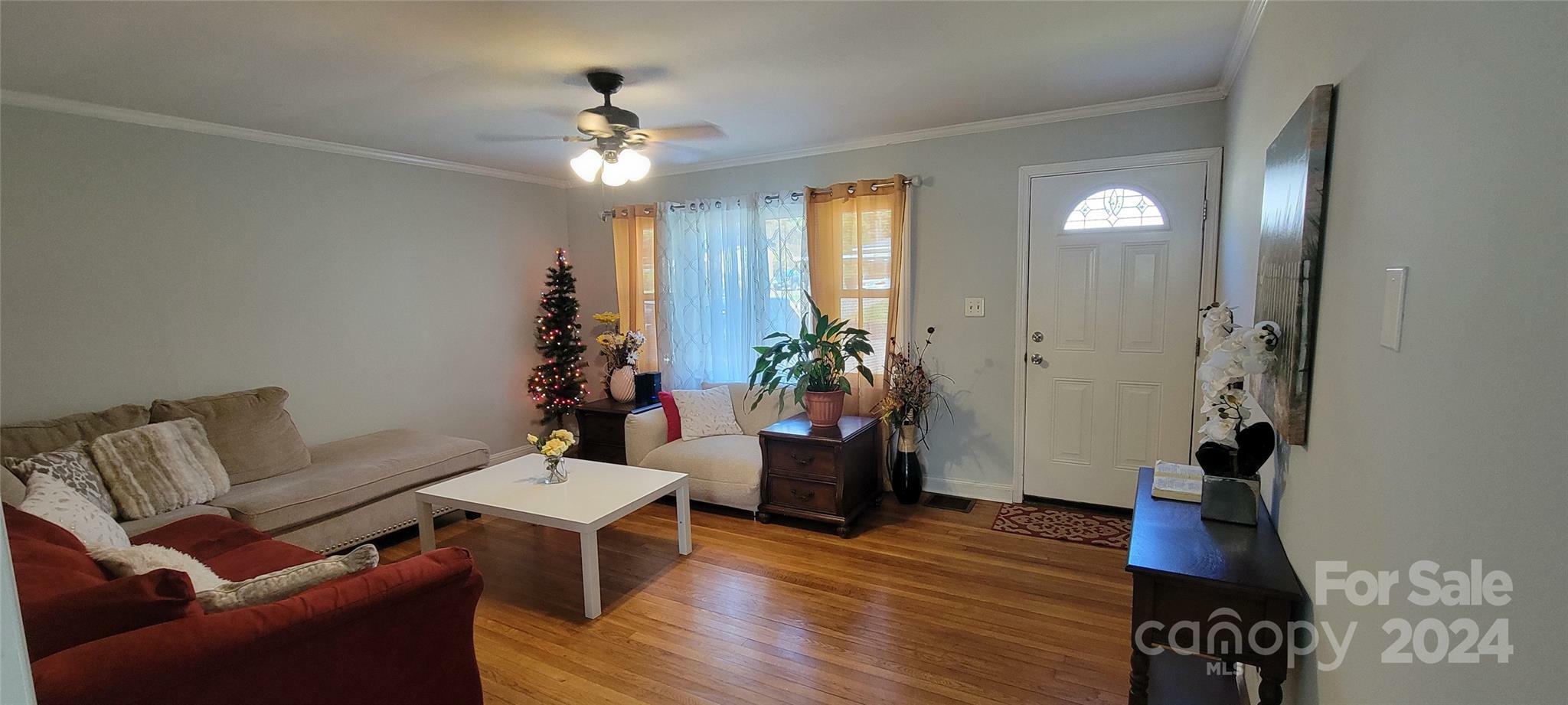 Property Photo:  110 E Buckoak Street  NC 28164 