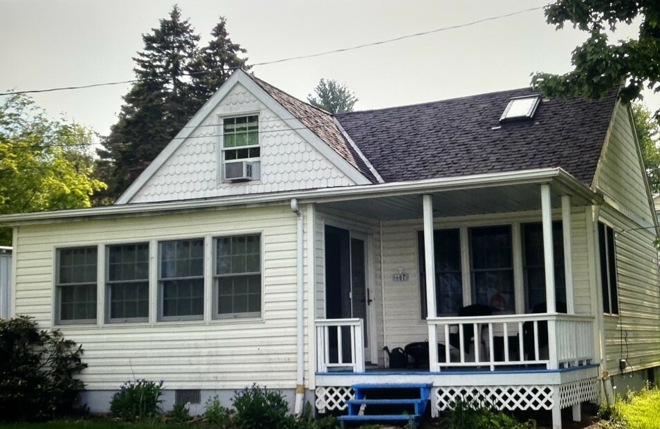 Property Photo:  607 Lakeside Dr Drive  PA 16412 