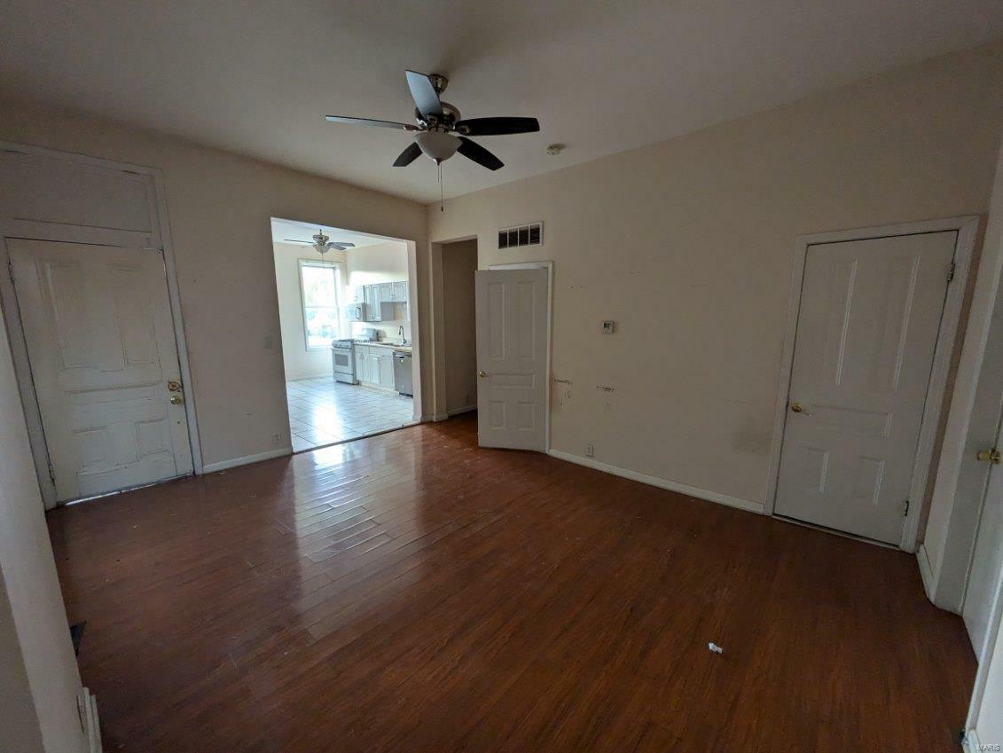 Property Photo:  3342 Iowa Avenue  MO 63118 