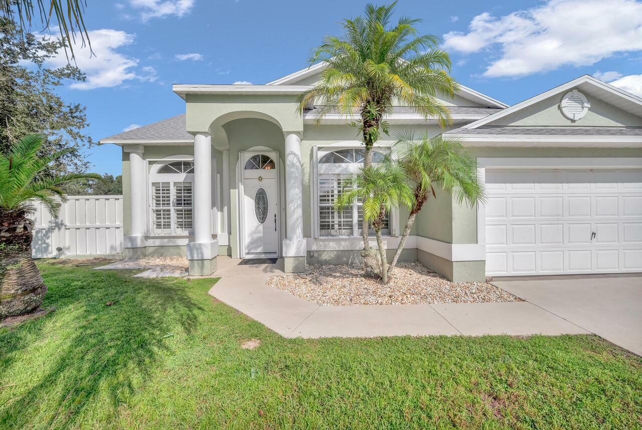 Property Photo:  1900 SW Logwood Road  FL 34953 