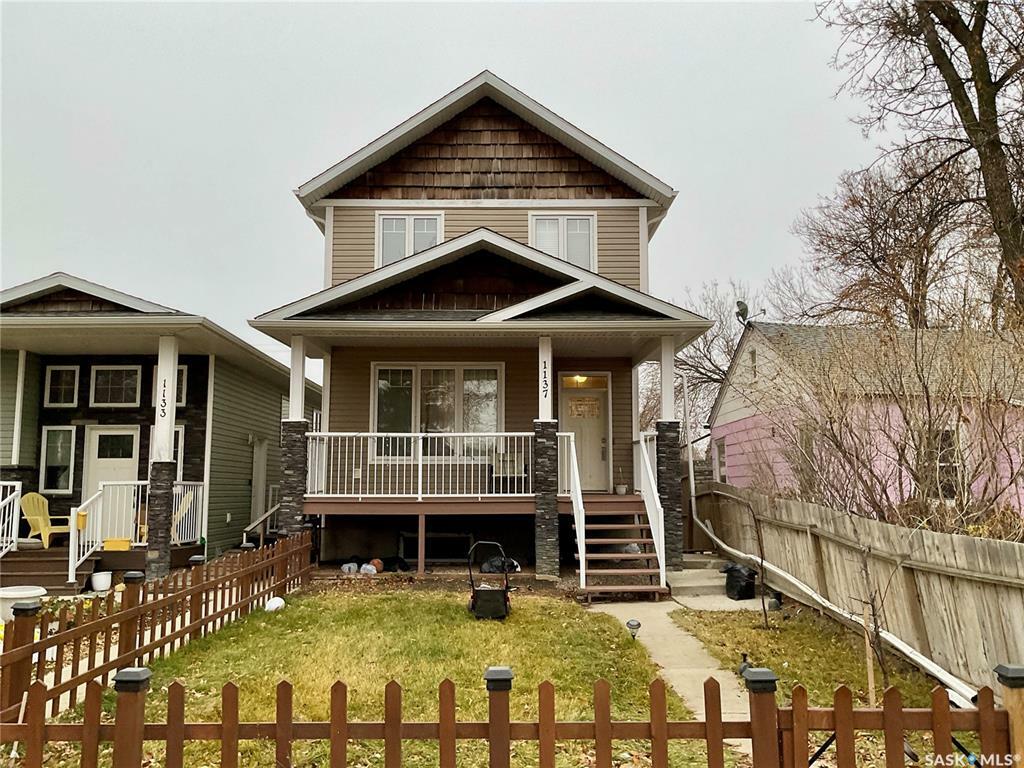 Property Photo: 1137 Wallace Street SK S4N 3Z1