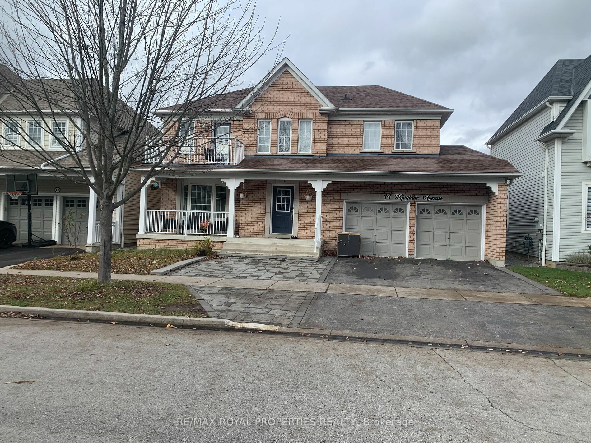 14 Kingham Ave  Ajax ON L1Z 1M8 photo