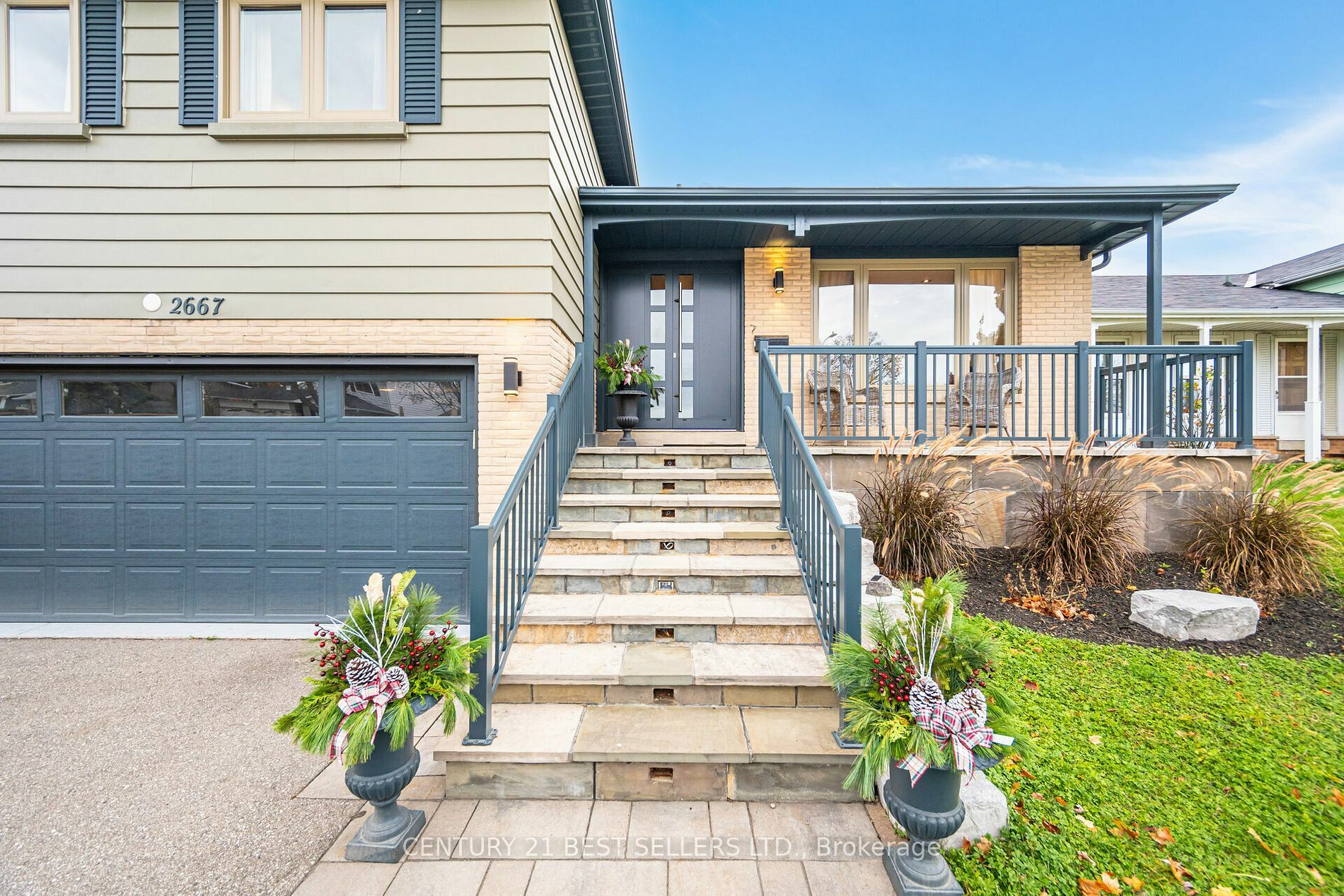 2667 Thorn Lodge Dr  Mississauga ON L5K 1L1 photo