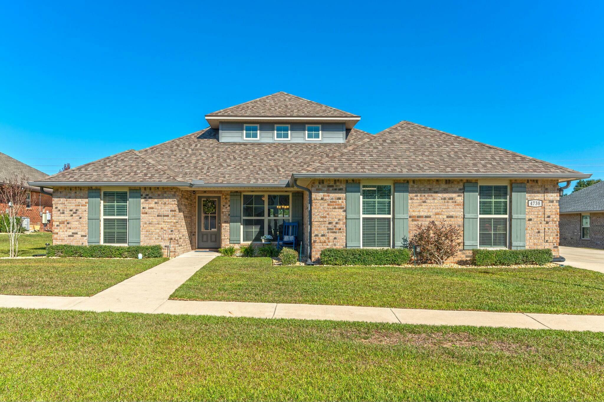 Property Photo: 4738 Chanson Crossing FL 32539