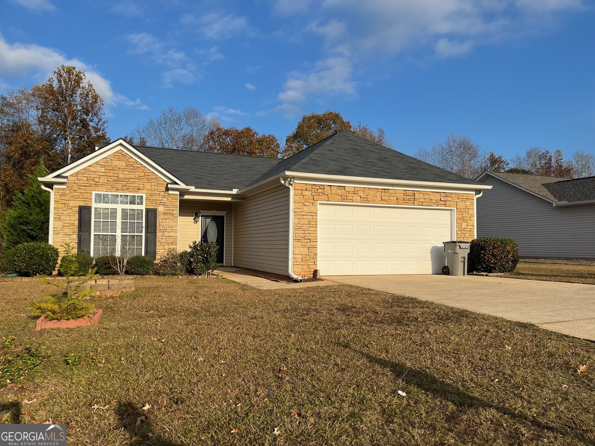 Property Photo:  405 Creekside Drive  GA 30240 