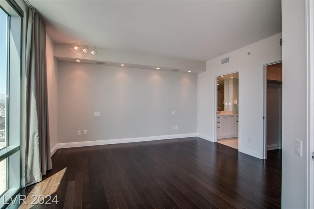 Property Photo: 222 Karen Avenue 3203 NV 89109
