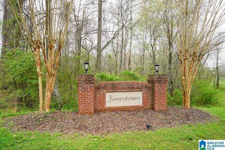 7538 Colonial Trace Circle 9  Bessemer AL 35022 photo