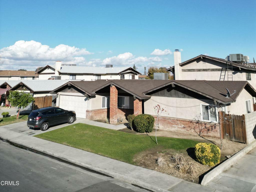 Property Photo:  1108 McDonald Way  CA 93309 