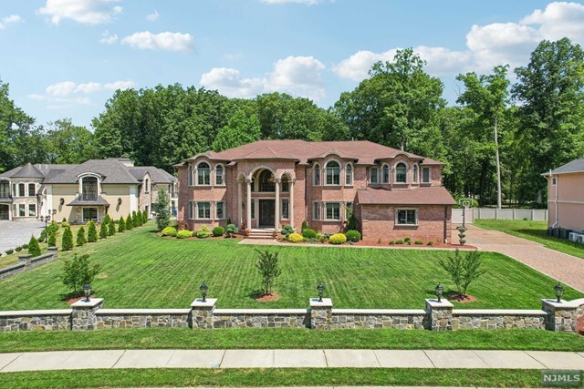 Property Photo: 5 Sipporta Lane NJ 07652