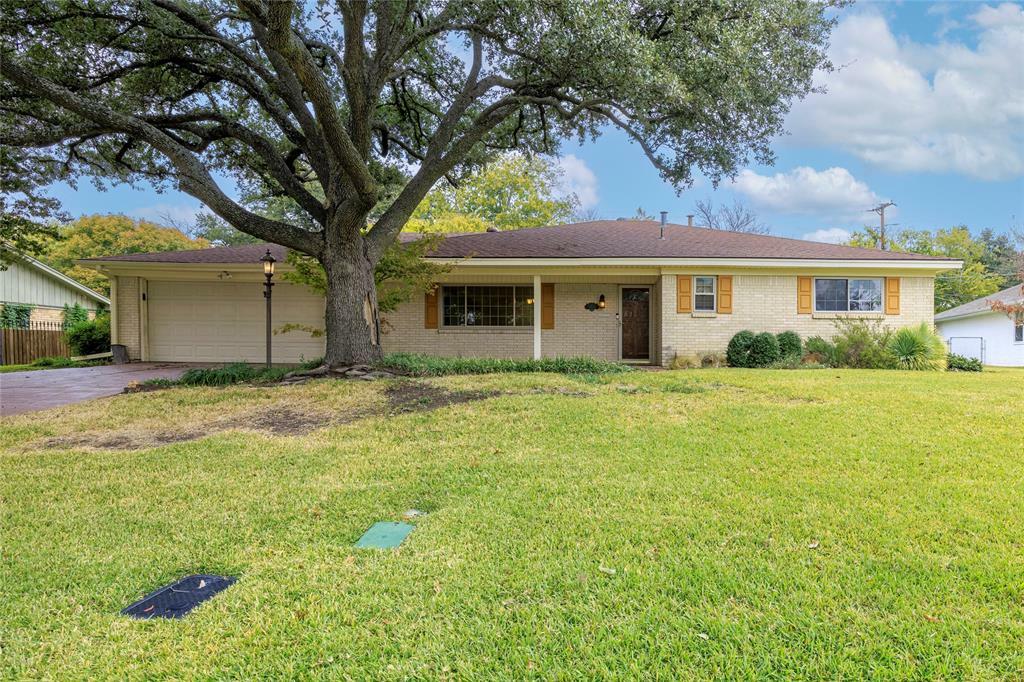 Property Photo:  3504 Glenmont Drive  TX 76133 