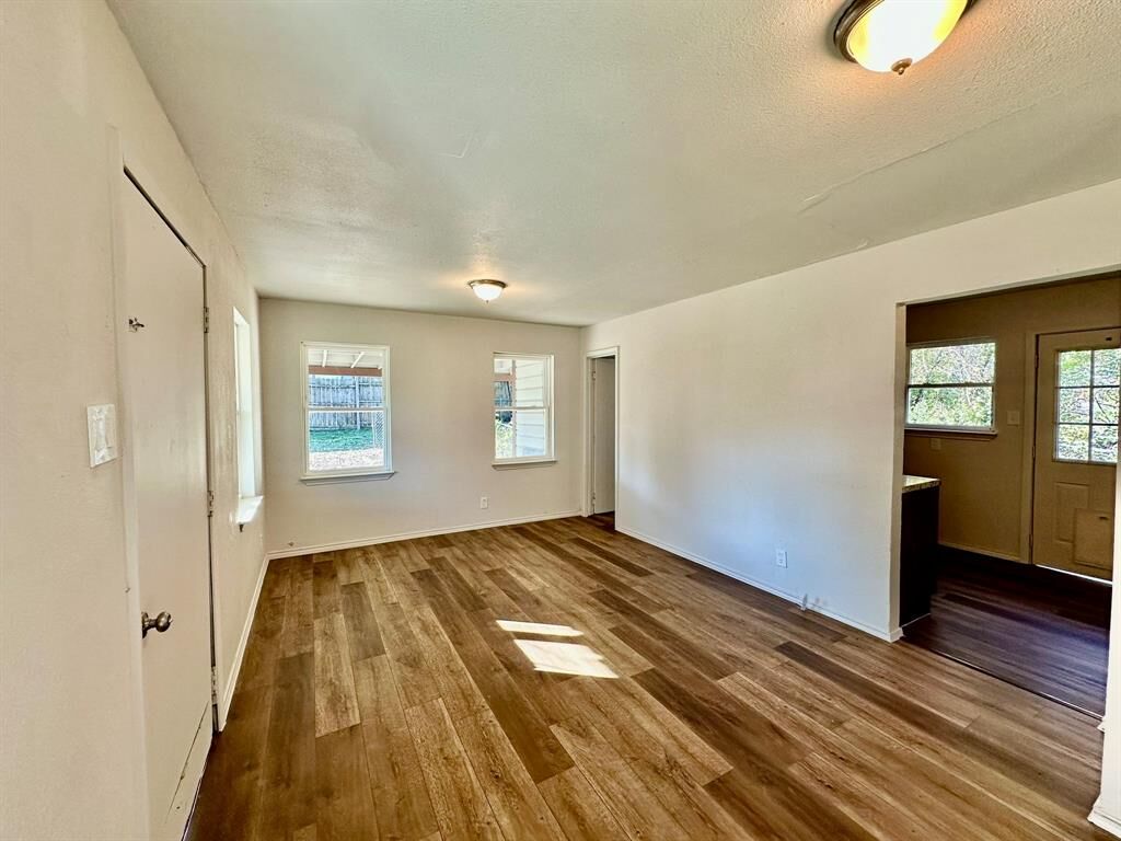 Property Photo: 303 E South Street TX 76273