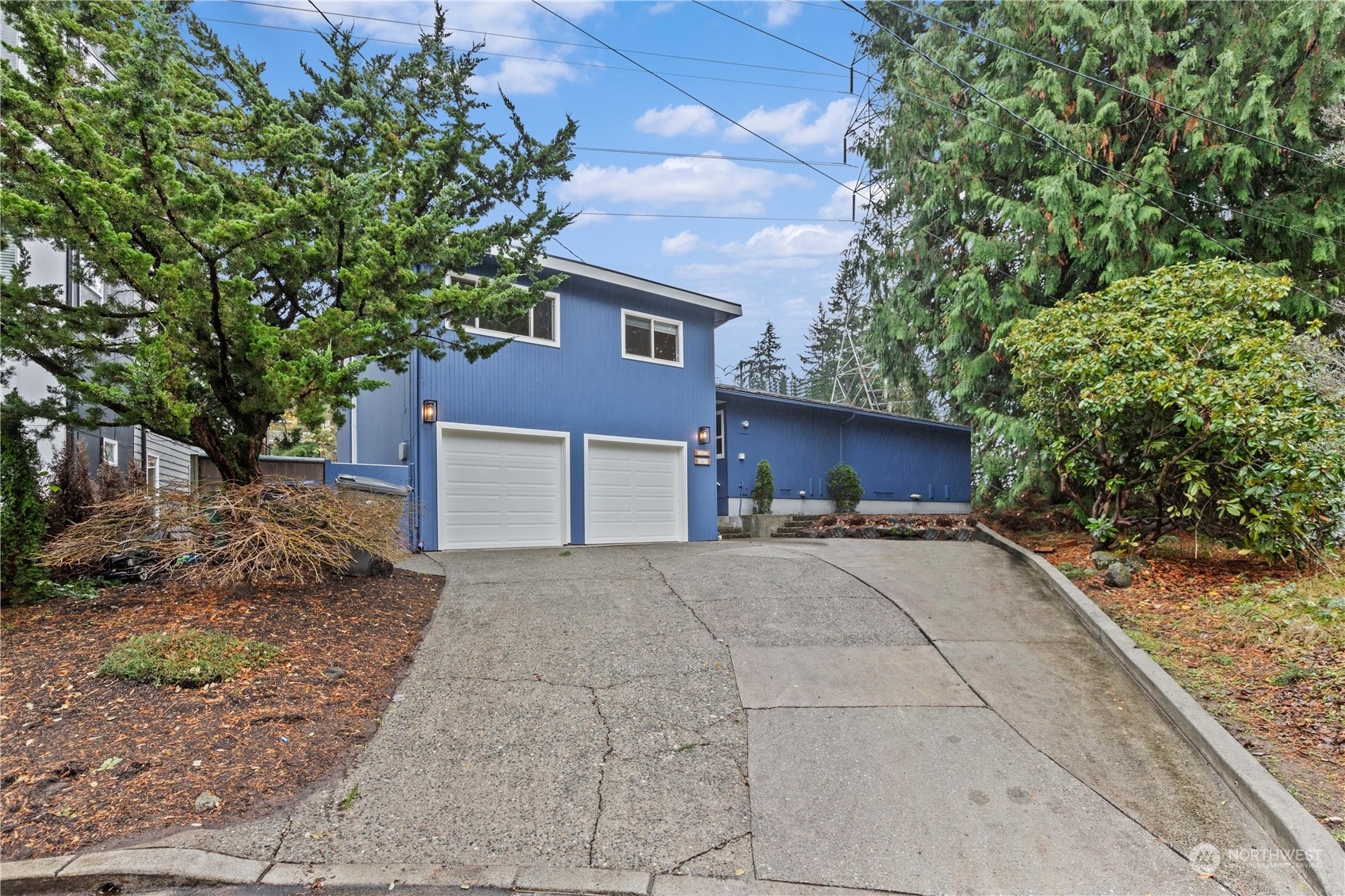 Property Photo:  12415 NE 109th Place  WA 98033 