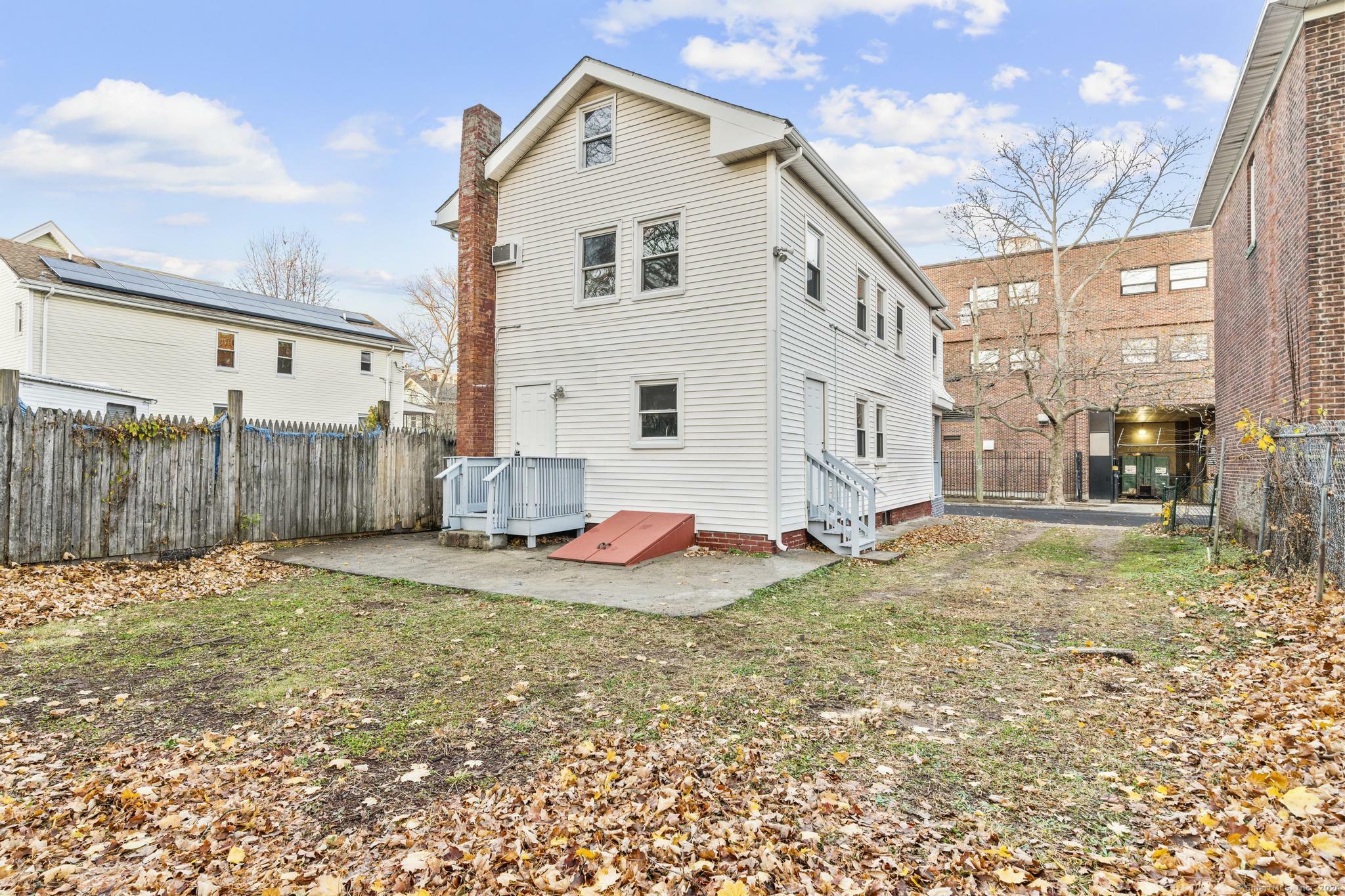 Property Photo:  58 Asylum Street  CT 06519 