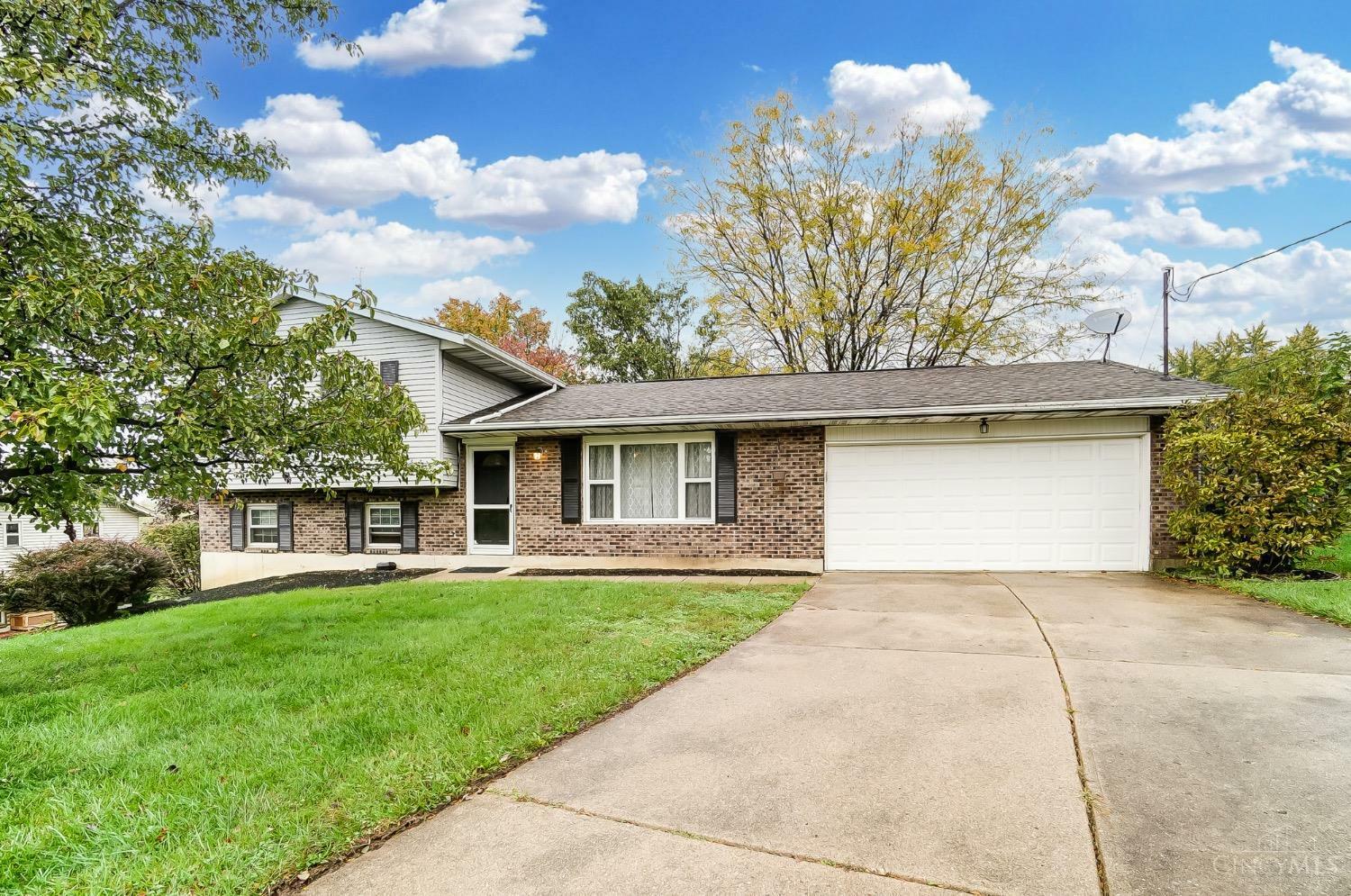 Property Photo: 4 Varsity Court OH 45014