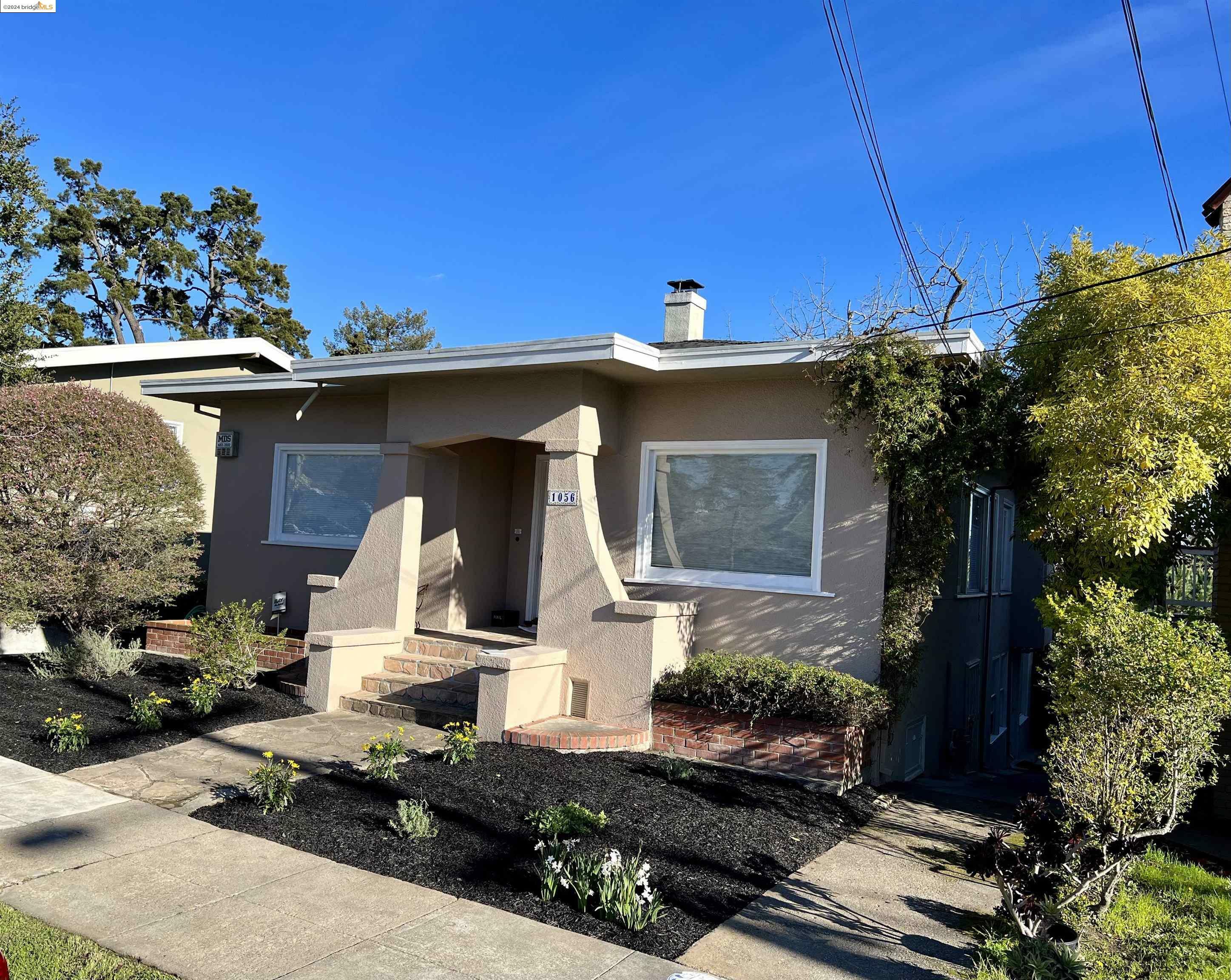 Property Photo:  1056 Warfield Ave  CA 94610 