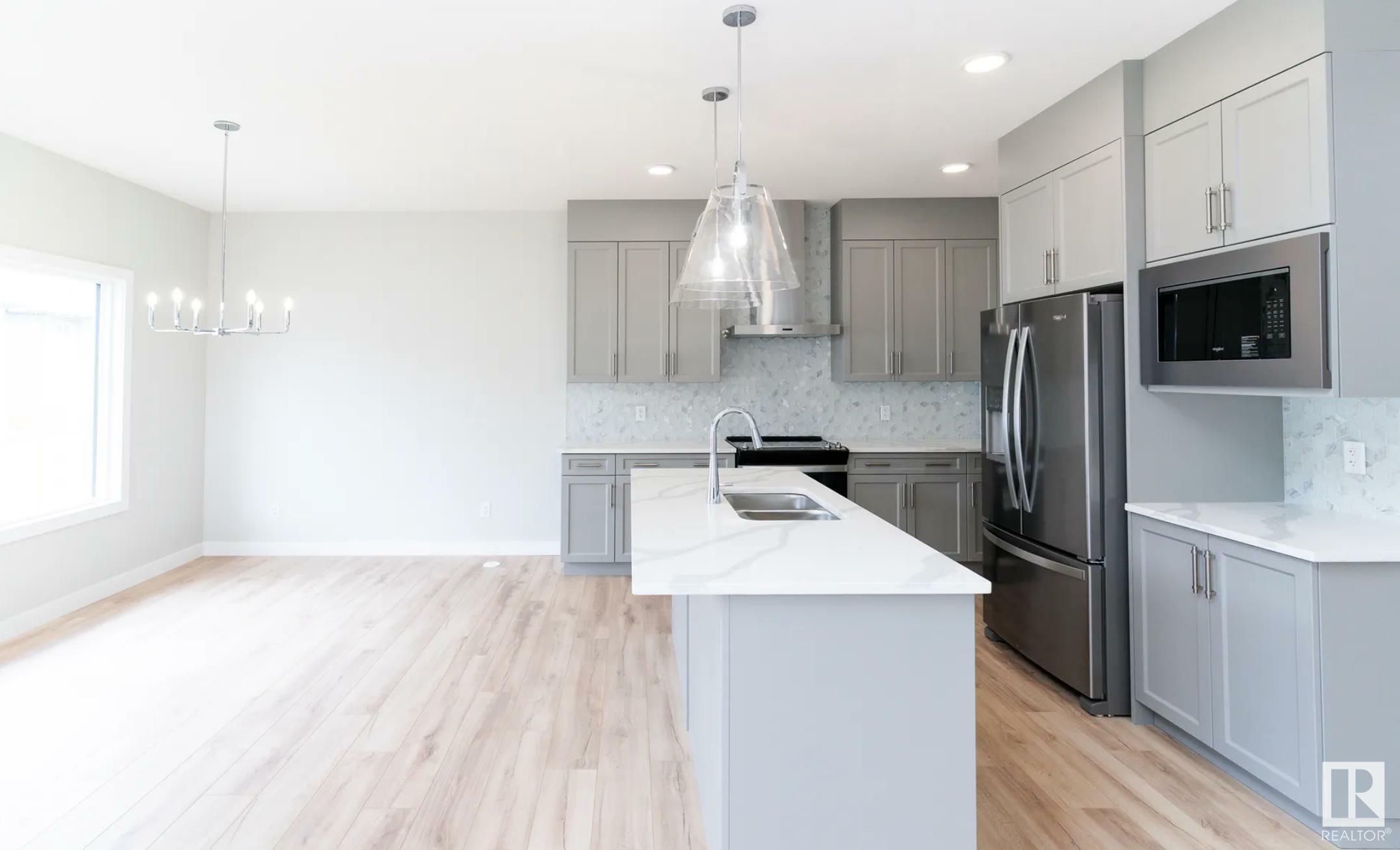 Photo de la propriété: 2030 13A Avenue NW AB T6T 2R8