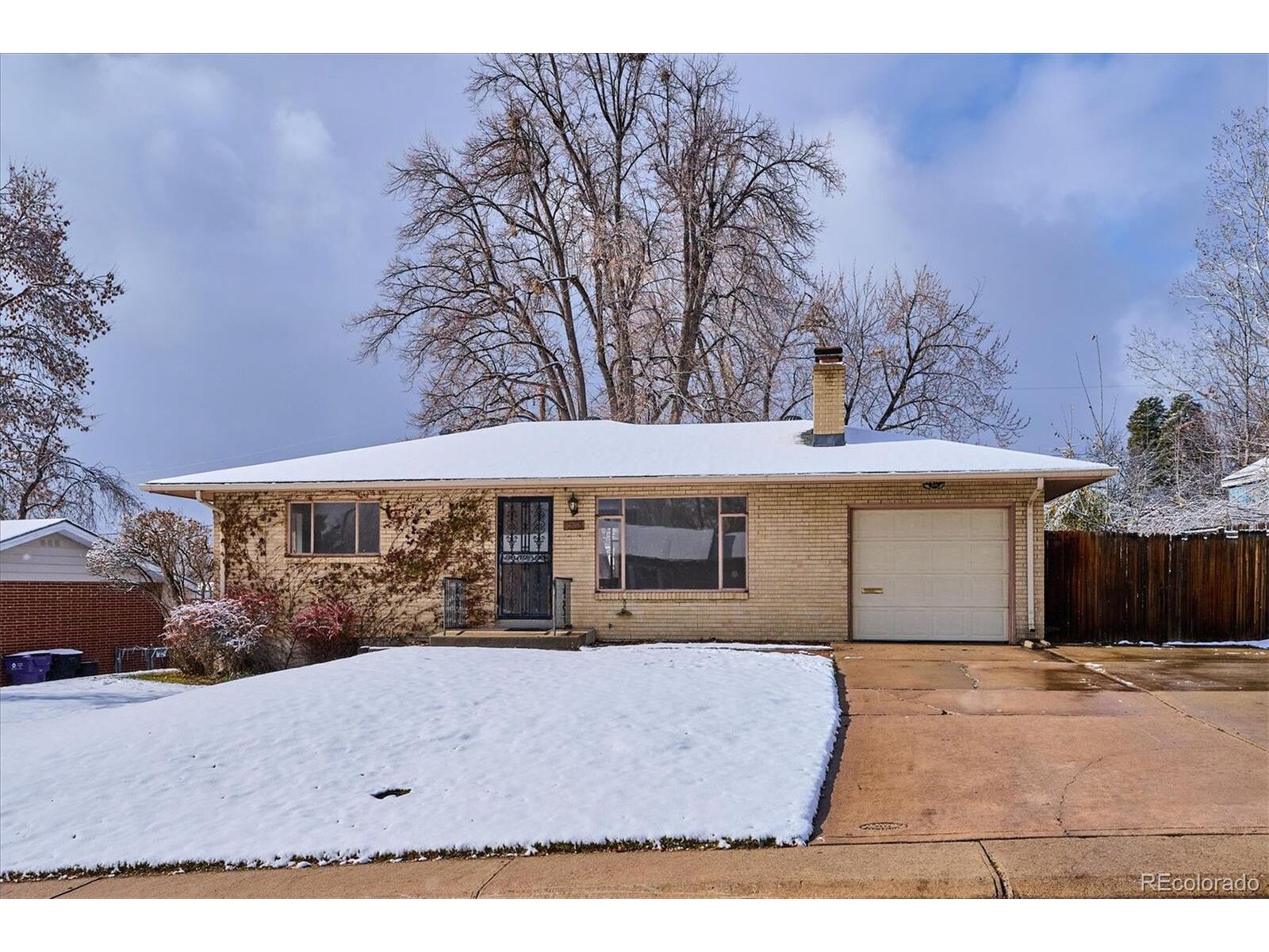 Property Photo: 2765 S Winona Ct CO 80236