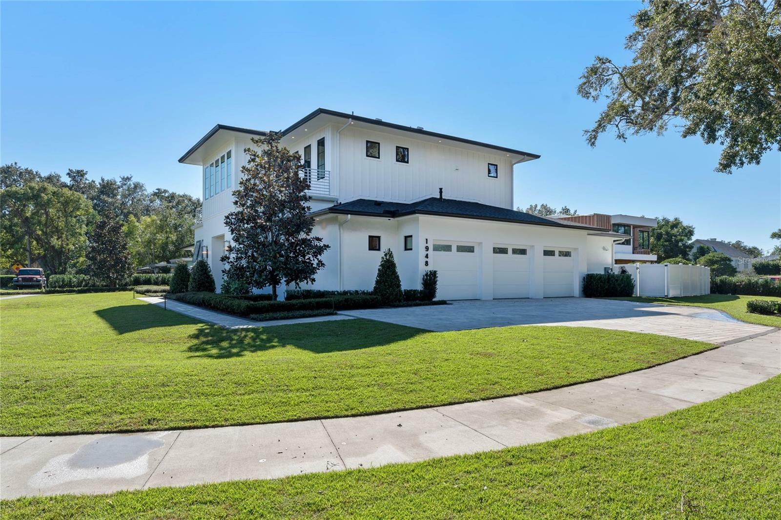 Property Photo: 1948 Rowena Avenue FL 32803