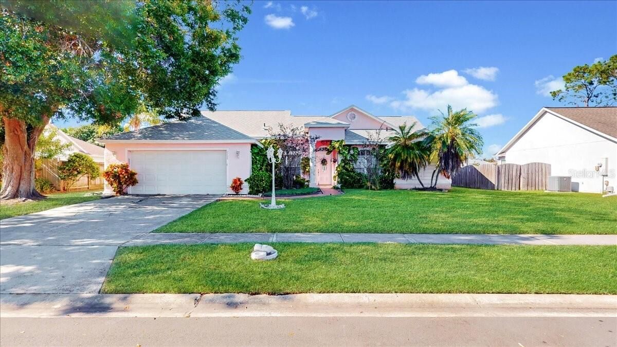 Property Photo: 2708 Erwin Court FL 34743