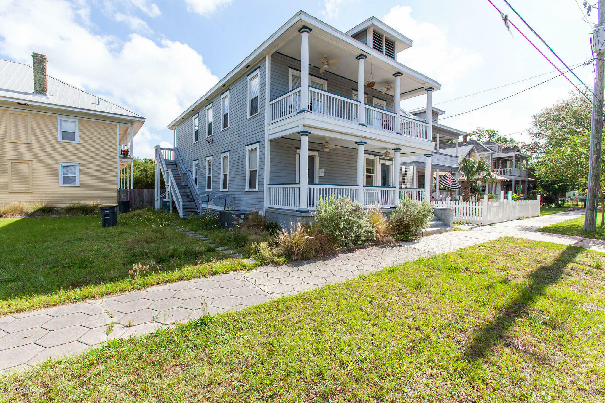 Property Photo:  209 E 4th Street  FL 32206 