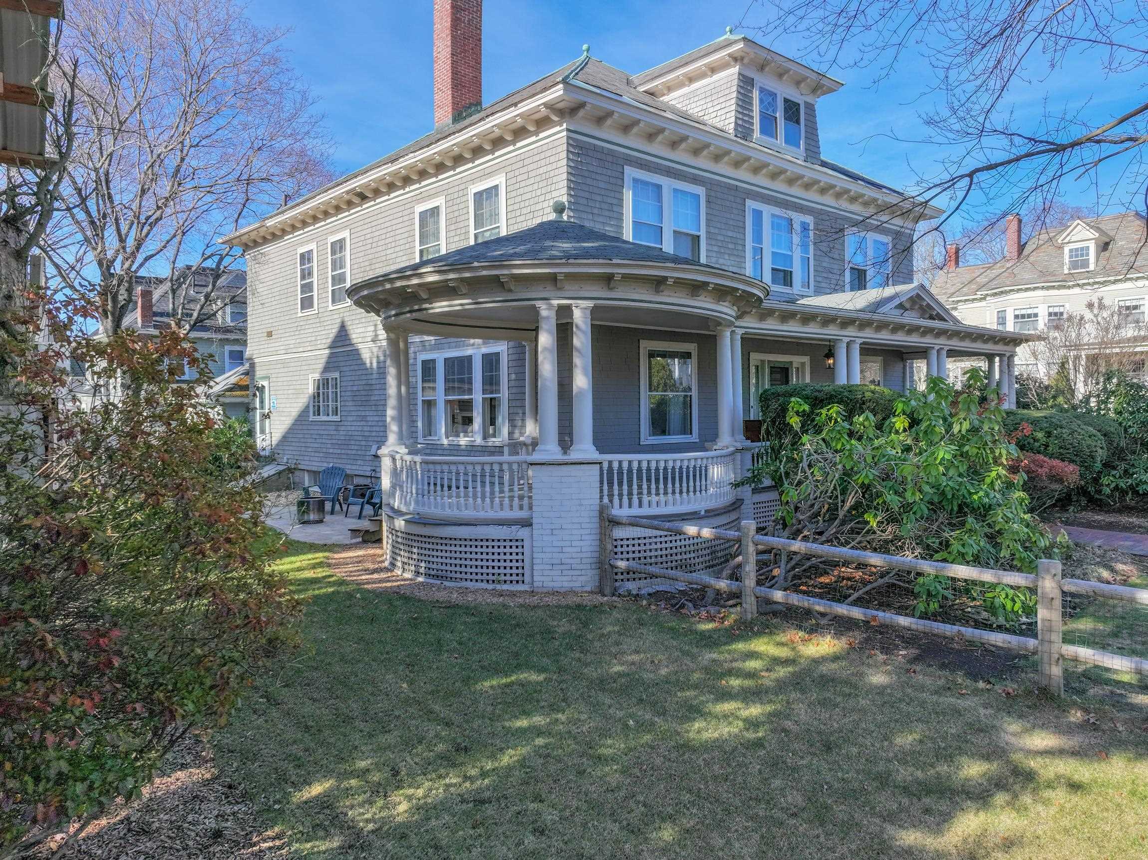 Property Photo:  2124 Elm Street  NH 03104 