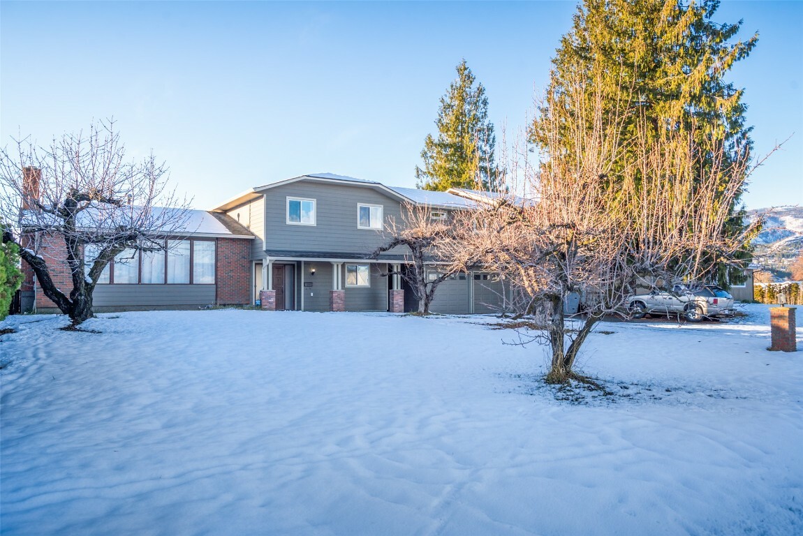 Photo de la propriété:  2308 Thacker Drive  BC V1Z 1V7 