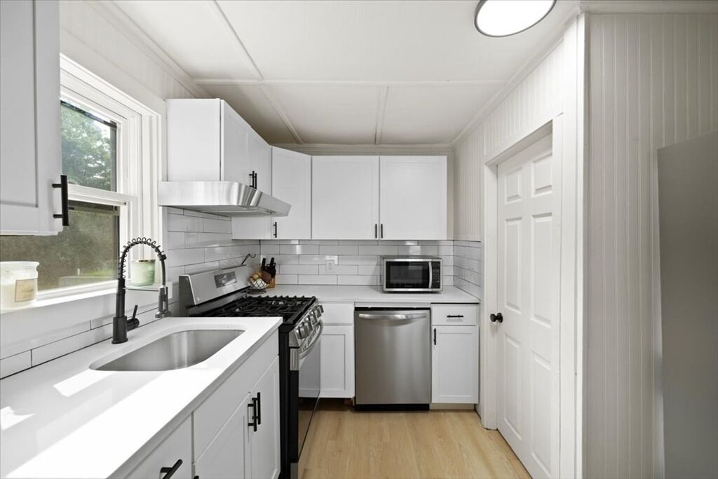 Property Photo:  48 Turnpike 48  MA 02375 