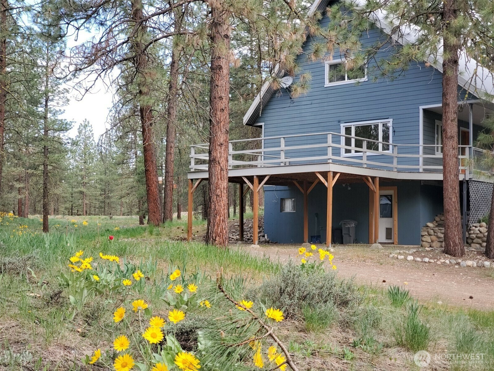 Property Photo: 5 Chase Road N WA 98862