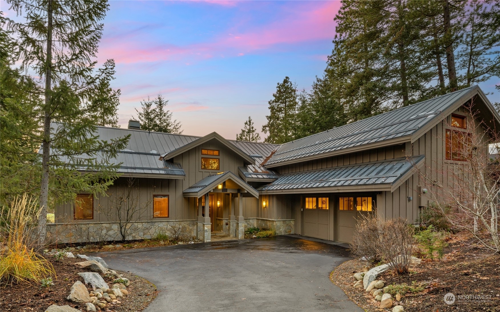 Property Photo: 51 Arnica Court WA 98922
