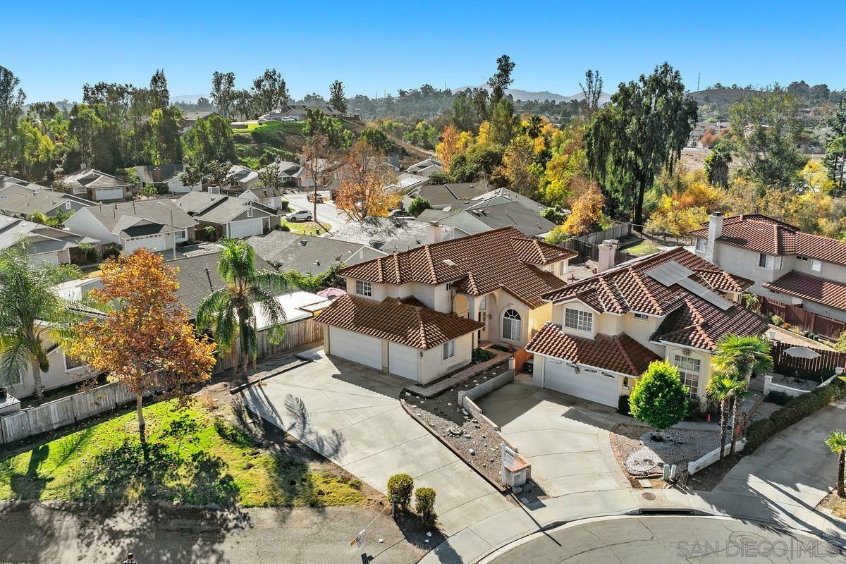 Property Photo:  2137 Pleasantwood Lane  CA 92026 