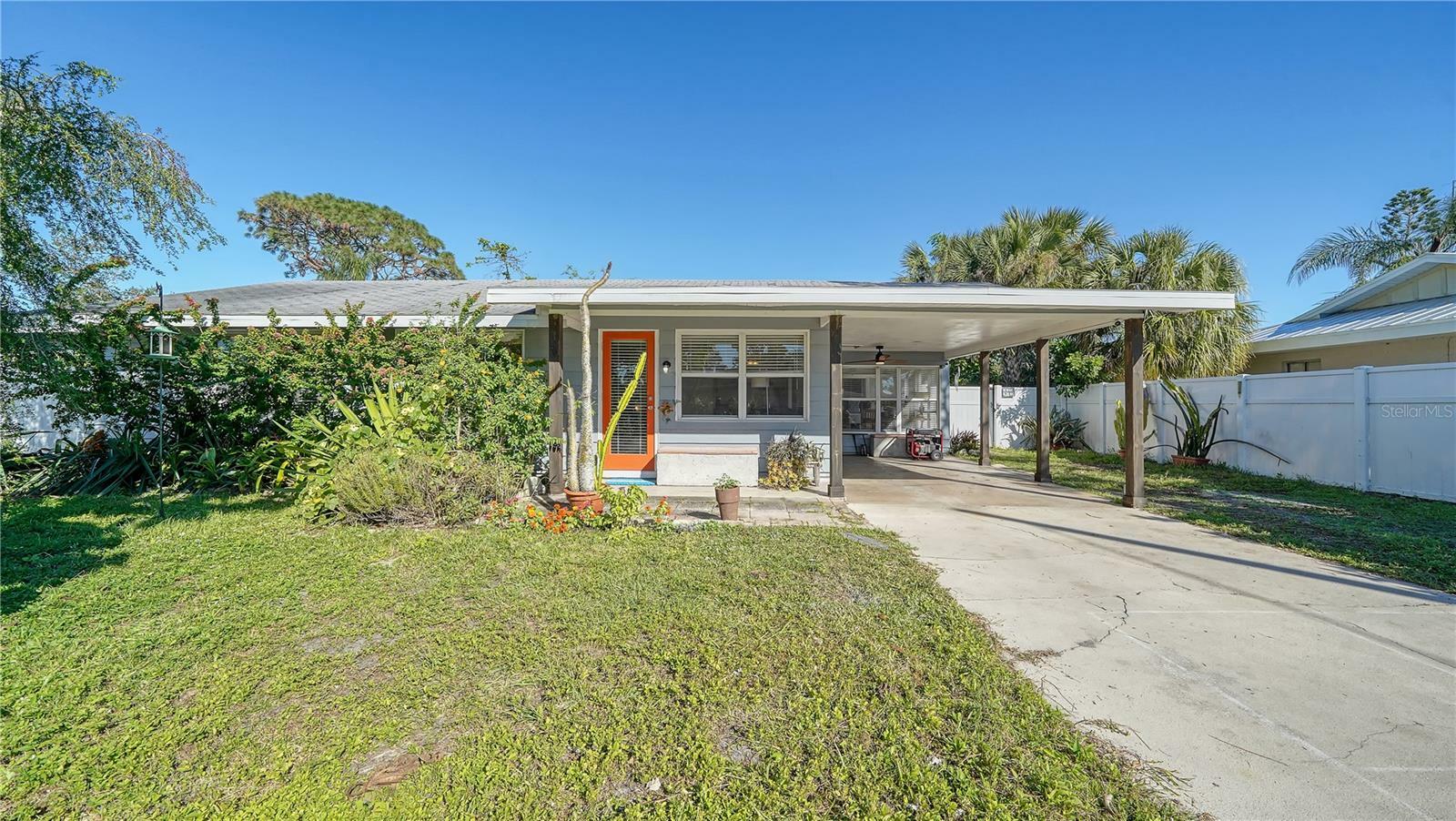 Property Photo:  2111 Outer Drive  FL 34231 