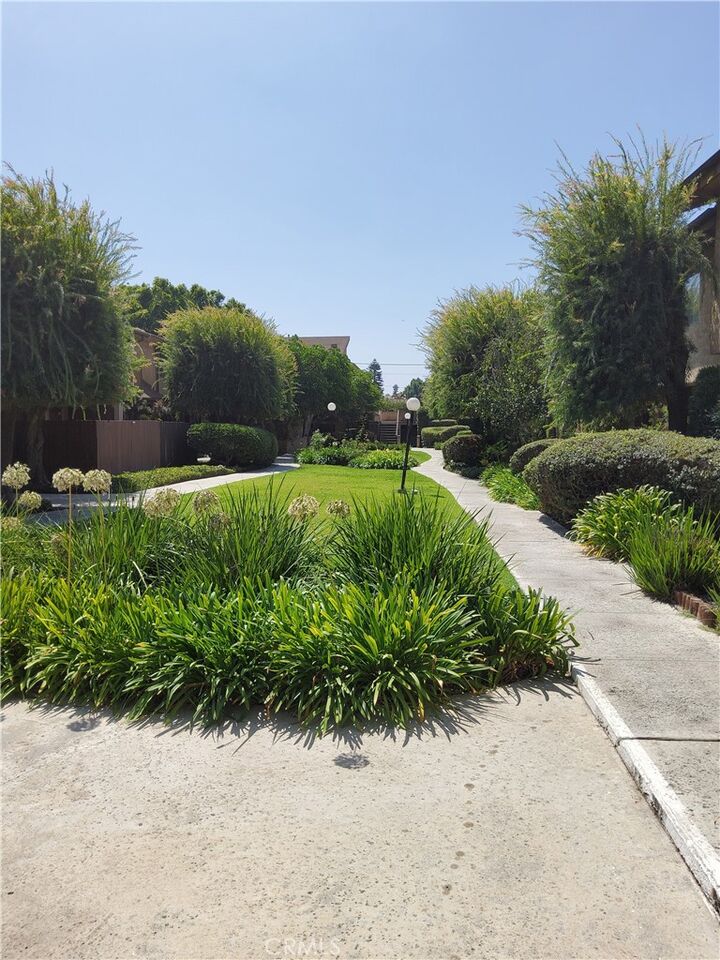Property Photo: 1335 W 139th Street 111 CA 90247
