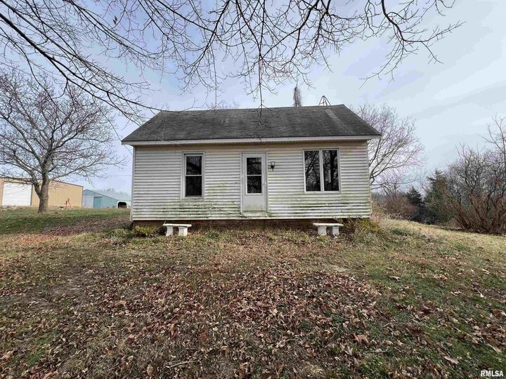 14955 E Grain Bin Road  Lewistown IL 61542 photo
