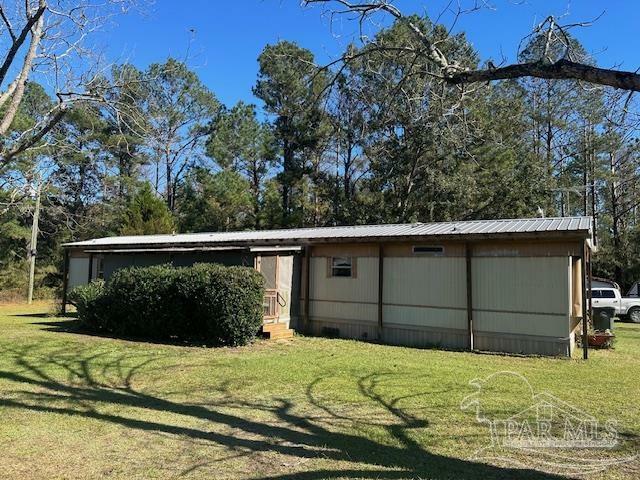 Property Photo:  102 Brown Rd  FL 32568 