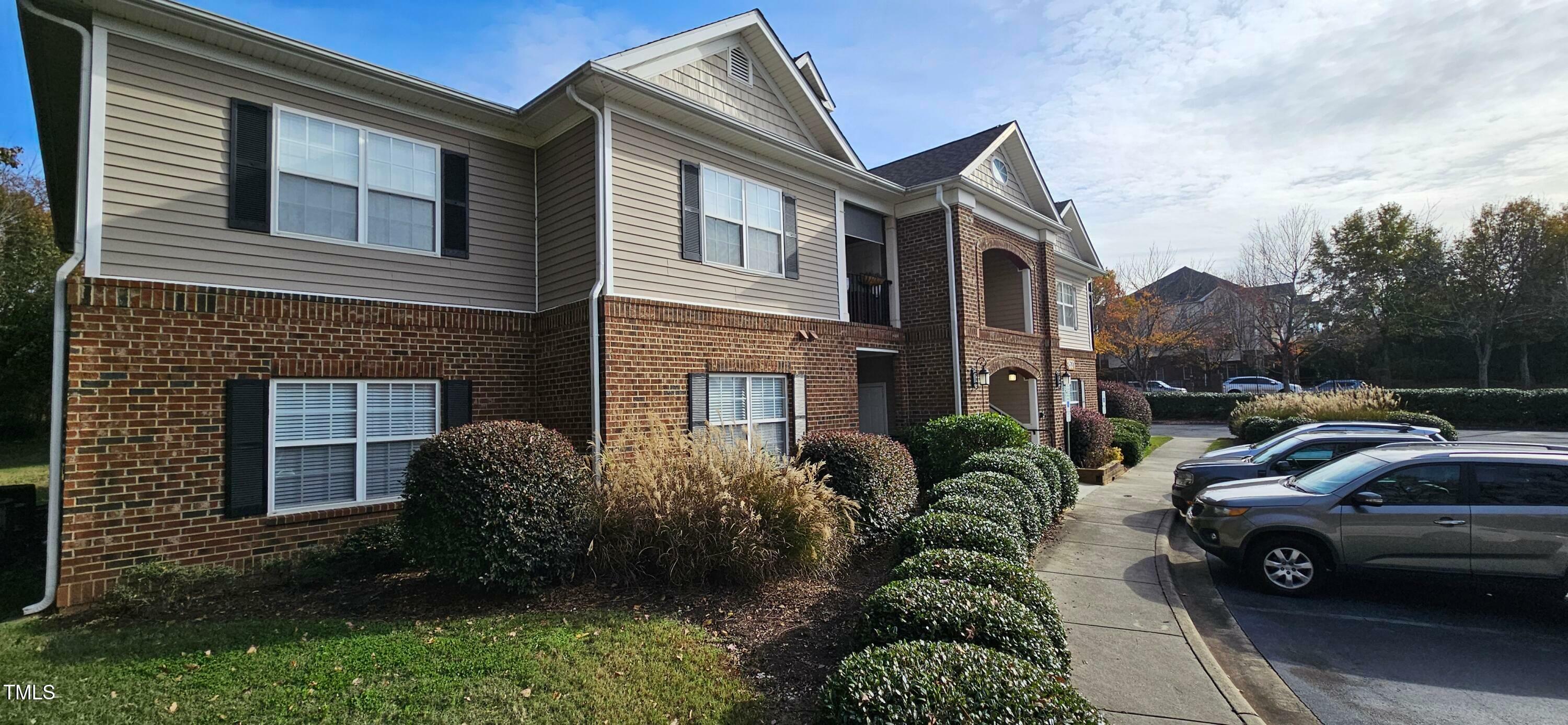 Property Photo: 2631 Oldgate Drive 101 NC 27604