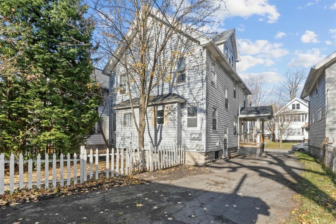 Property Photo:  55 Hillendale Street  NY 14619 