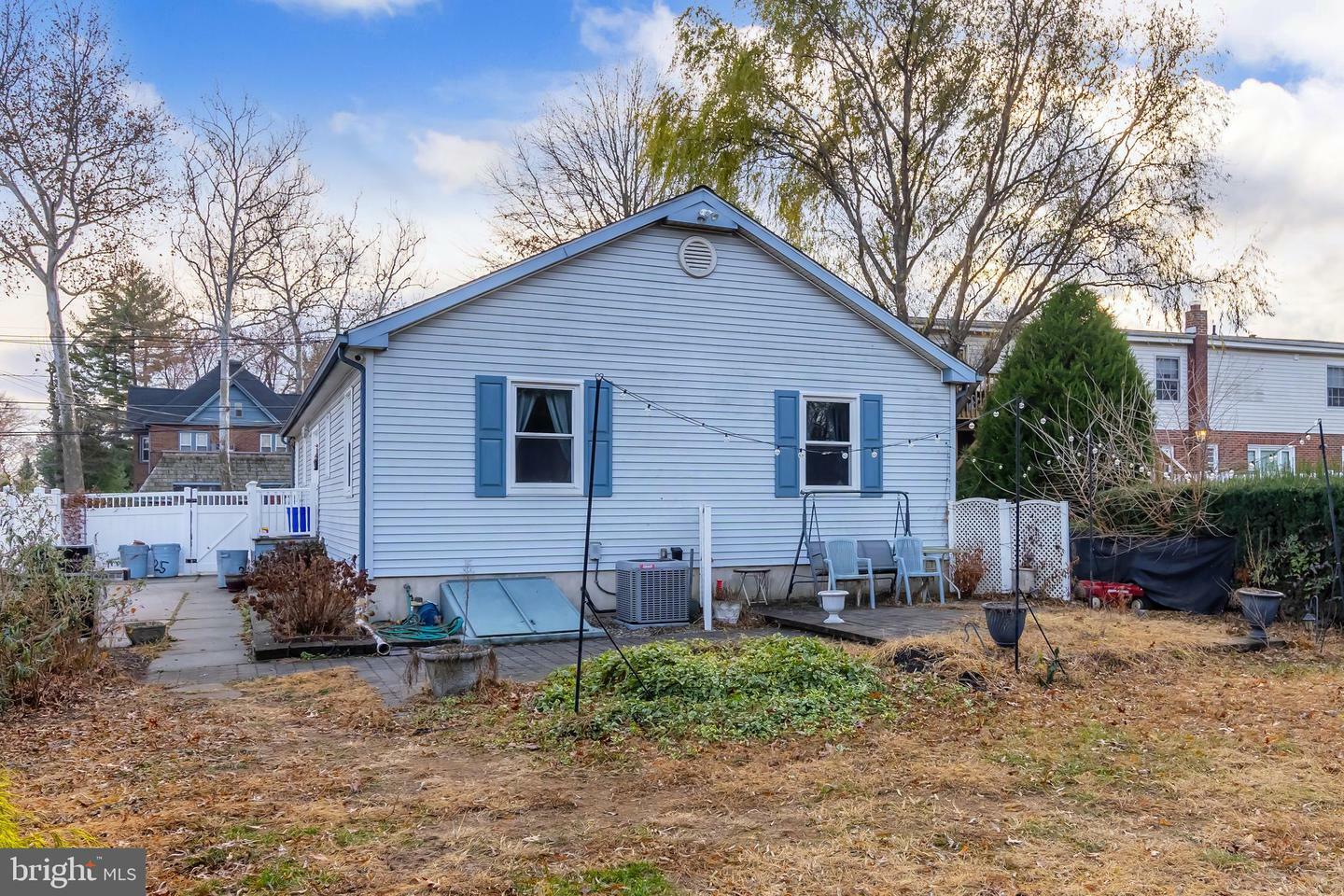 Property Photo:  25 E Kings Highway  NJ 08059 