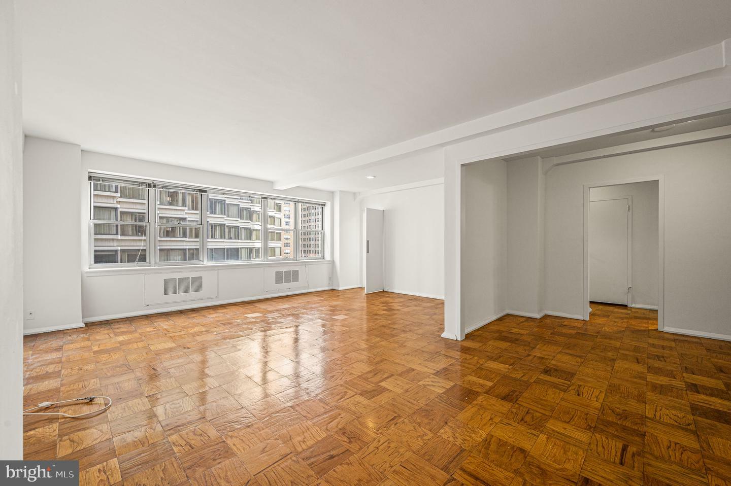 Property Photo:  220 W Rittenhouse Square 6F  PA 19103 