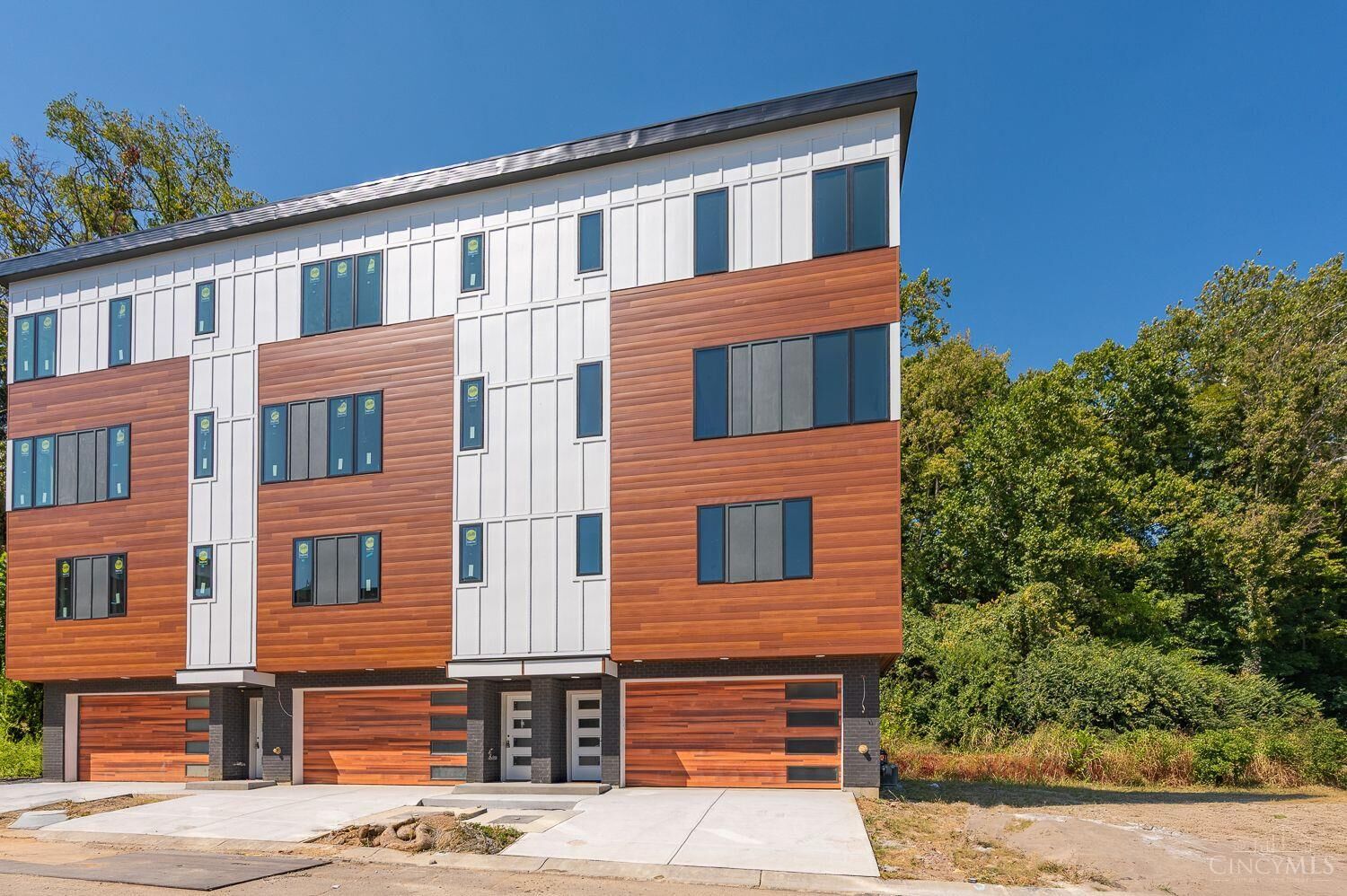 Property Photo: 3763 Miami Run OH 45227