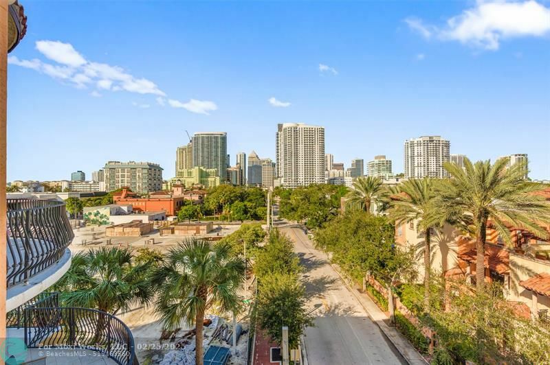 Property Photo:  1111 E Las Olas Blvd 413  FL 33301 