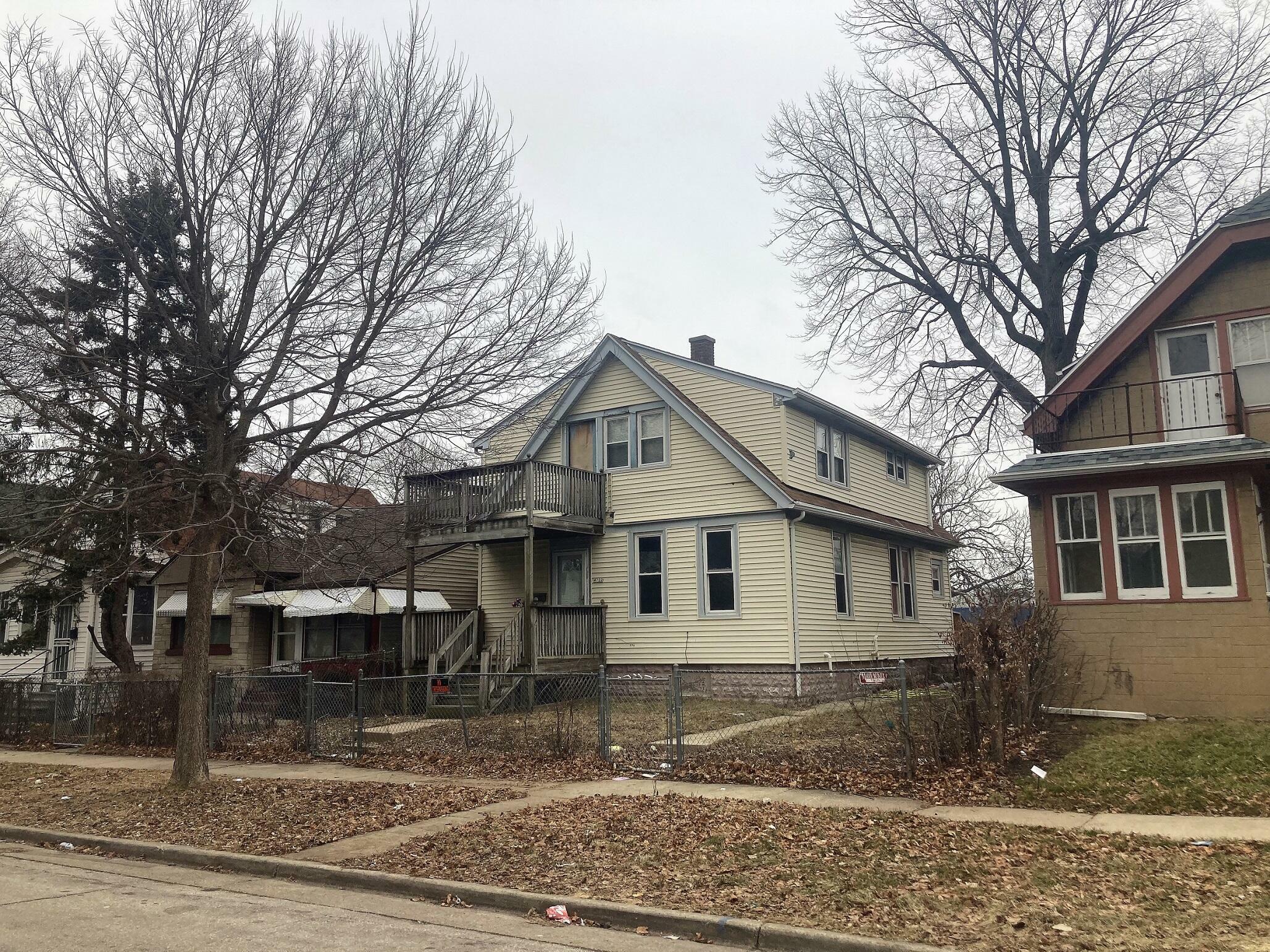 Property Photo:  4722 N 29th St  WI 53209 